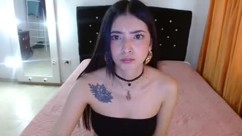 Hanna online show from November 2025 08:42:02 PM