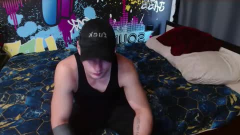 Snapshot of _happydayleon_ chatting on September 2025 07:42:01 AM _happydayleon_ online show from September 2025 07:42:01 AM