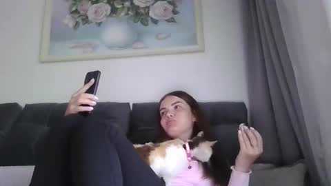 Snapshot of _hidden_frommymoom_ chatting on May 2026 03:41:02 PM Criss4u online show from May 2026 03:41:02 PM