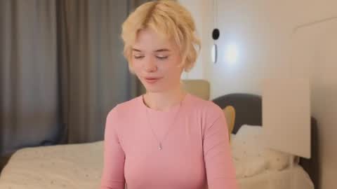 Snapshot of _honnyland chatting on May 2026 01:17:01 PM Alisha online show from May 2026 01:17:01 PM
