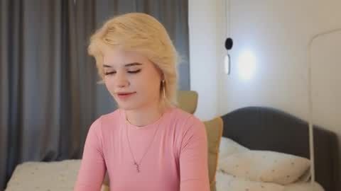Snapshot of _honnyland chatting on May 2026 12:46:01 PM Alisha online show from May 2026 12:46:01 PM