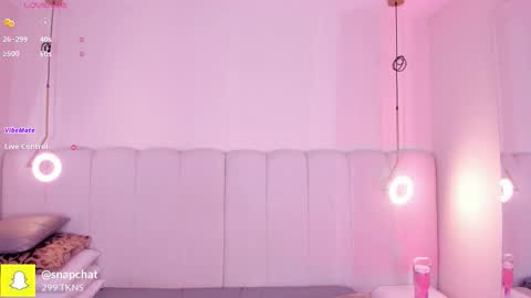 Snapshot of _huge_boobs_ebony chatting on February 2026 07:53:02 PM Darlis online show from February 2026 07:53:02 PM