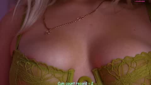 Maria online show from December 2025 07:34:01 AM