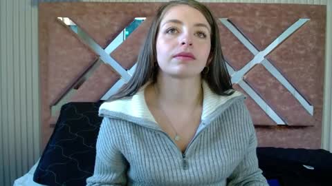 Snapshot of _isaabellaa chatting on April 2026 01:02:01 PM Isa online show from April 2026 01:02:01 PM