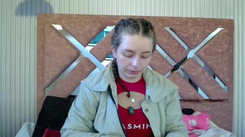 Snapshot of _isaabellaa chatting on May 2026 11:05:02 AM Isa online show from May 2026 11:05:02 AM