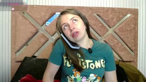 Snapshot of _isaabellaa chatting on May 2026 12:33:02 PM Isa online show from May 2026 12:33:02 PM