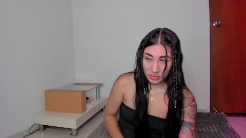 Snapshot of _isabella99_ chatting on April 2026 05:32:01 AM Isabella online show from April 2026 05:32:01 AM