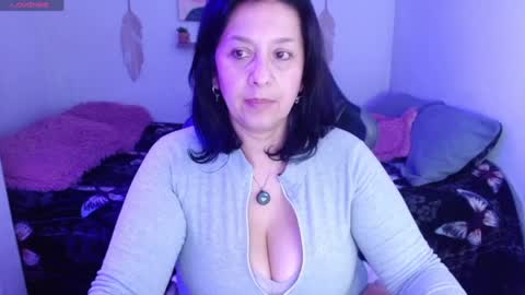 Snapshot of _isis74_ chatting on May 2026 11:01:04 PM Camila online show from May 2026 11:01:04 PM