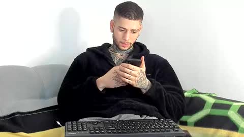 jeison online show from November 2025 12:52:01 PM