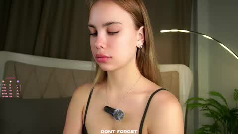 Candy online show from September 2025 01:31:02 AM