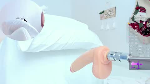 _jasminnee_ online show from November 2025 01:14:02 PM