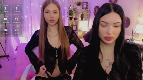 Snapshot of _jesslei_ chatting on February 2026 01:18:02 PM Jess blond and Leila brunette online show from February 2026 01:18:02 PM