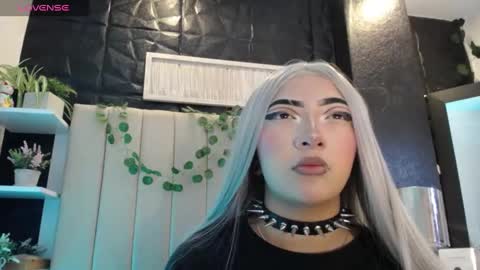 Mia online show from January 2025 05:18:01 PM