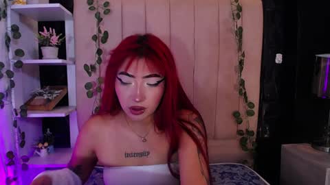 Mia online show from February 2025 05:03:02 PM