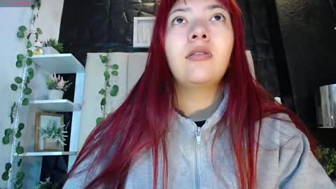 Mia online show from February 2025 01:01:01 PM