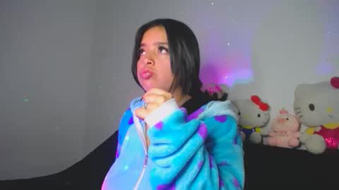 Snapshot of _juli17_ chatting on February 2026 09:05:02 AM _juli17_ online show from February 2026 09:05:02 AM