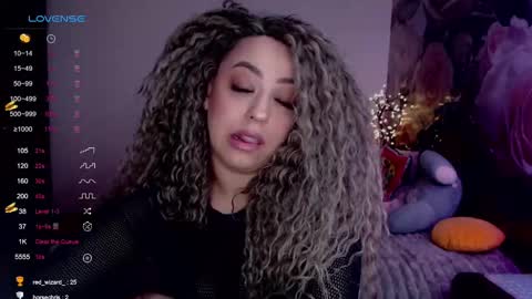 _just_a_queen_3 online show from February 2025 05:42:02 PM