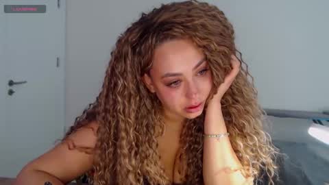 _just_a_queen_3 online show from March 2026 04:09:01 AM