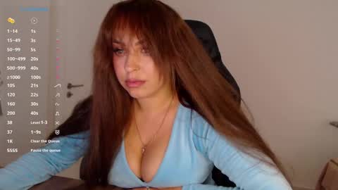 Snapshot of _just_a_queen_3 chatting on April 2026 04:33:01 PM _just_a_queen_3 online show from April 2026 04:33:01 PM