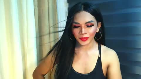 _karie_ online show from November 2025 01:32:02 PM