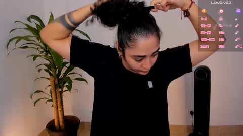     online show from November 2025 07:51:02 PM