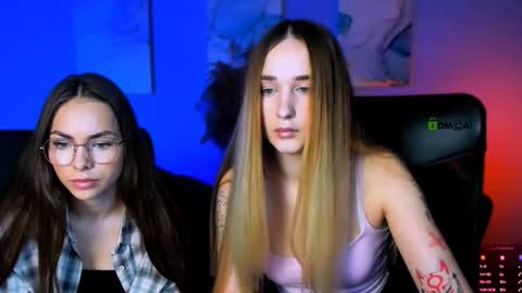 _kellykitten_ online show from November 2025 09:42:02 AM