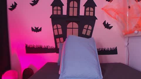 Kendall online show from October 2025 11:54:02 AM