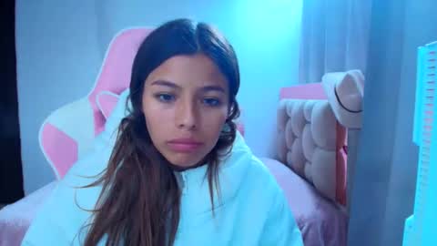 khloe sweet online show from April 2026 09:37:02 PM