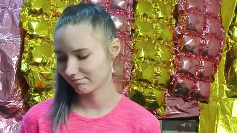 _kikiclark_ online show from April 2026 08:24:02 PM