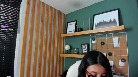 Kiraaaa 0 online show from December 2025 08:24:02 PM