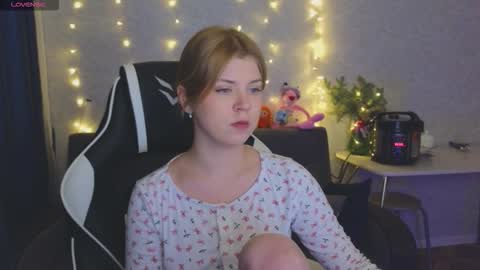 Molly   Emily online show from February 2026 05:28:01 PM