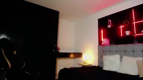 _kitten_1 online show from February 2025 05:33:02 AM