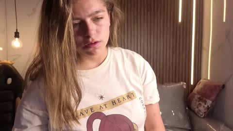 _kitten_1 online show from January 2026 02:22:02 PM