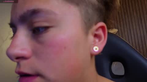 _kitten_1 online show from March 2026 09:03:02 AM