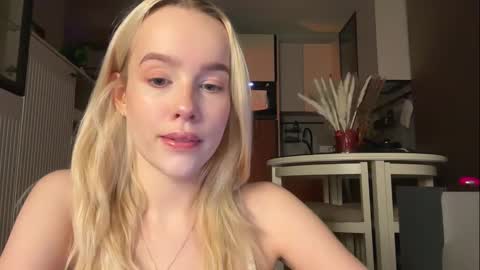 Snapshot of _kkkhaleesi_ chatting on February 2026 10:10:02 PM DENI online show from February 2026 10:10:02 PM