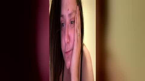 Snapshot of _kushloverbabe_ chatting on June 2026 03:19:02 AM Kushloverbabe online show from June 2026 03:19:02 AM