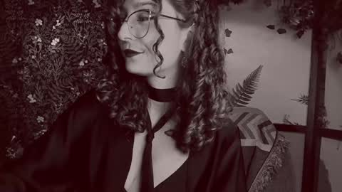 Lady Luna online show from December 2024 12:18:01 AM