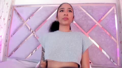 Lanna  online show from December 2024 02:25:02 PM