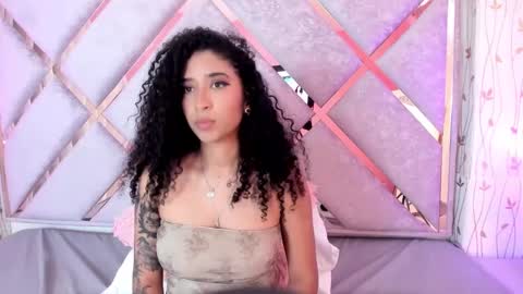 Lanna  online show from January 2025 05:33:02 PM