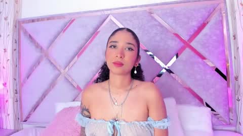 Lanna  online show from February 2025 12:25:02 PM