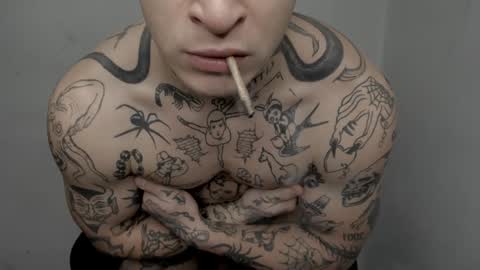 Layne online show from December 2024 10:41:01 AM