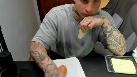 Snapshot of _layne chatting on May 2026 02:45:01 PM Layne online show from May 2026 02:45:01 PM