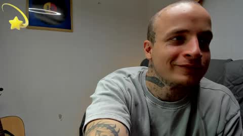 Snapshot of _layne chatting on May 2026 11:49:02 AM Layne online show from May 2026 11:49:02 AM