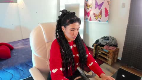 Lili  online show from January 2025 07:49:01 PM
