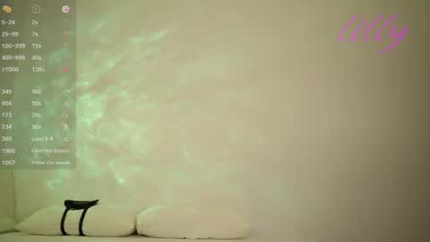 _lillilly_ online show from June 2026 05:05:01 AM