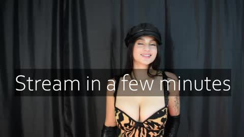 Snapshot of _littlecherryy_ chatting on May 2026 01:47:01 AM Tania online show from May 2026 01:47:01 AM