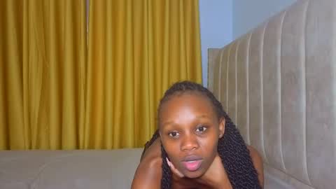 Littlevenus online show from October 2025 02:45:02 PM