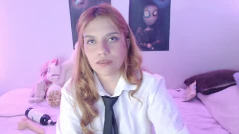 Snapshot of _lloou_ chatting on May 2026 11:14:02 PM Sofia 3 online show from May 2026 11:14:02 PM
