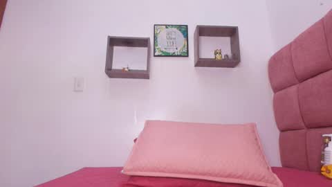 Lorrayne online show from February 2025 11:53:01 AM