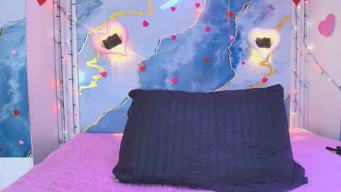 Lorrayne online show from February 2026 12:12:01 PM